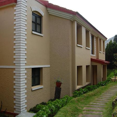 Mountain Retreat - A Hill Country Resort Уті Екстер'єр фото