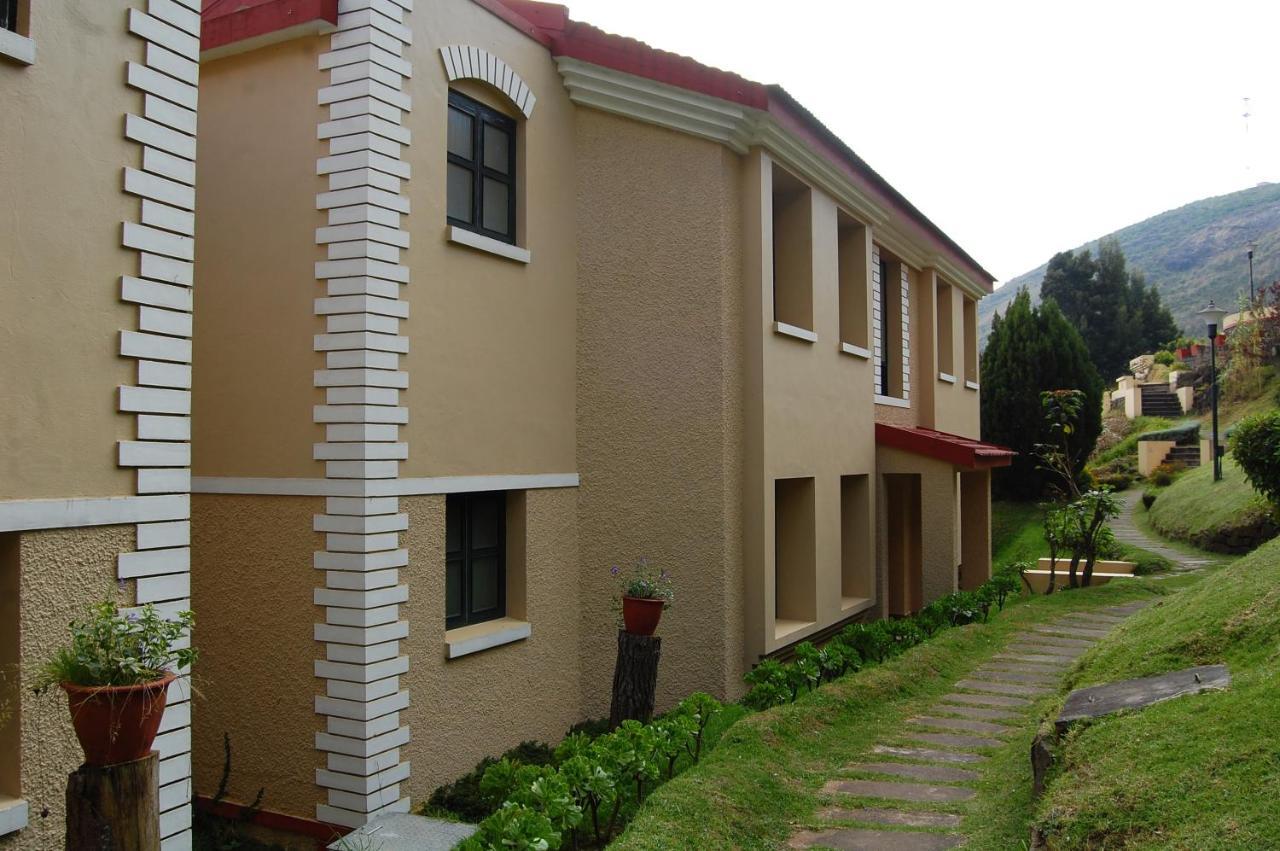 Mountain Retreat - A Hill Country Resort Уті Екстер'єр фото