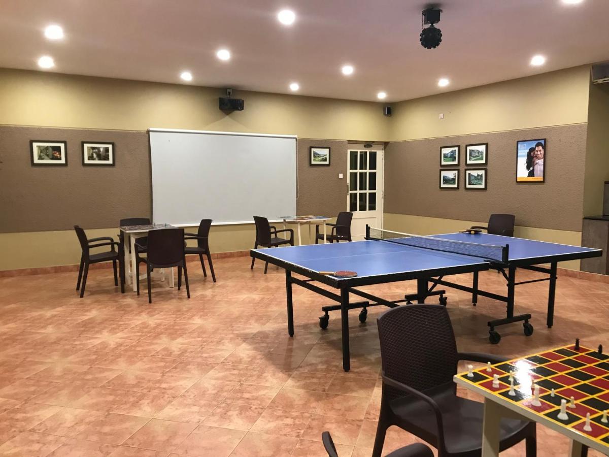 Mountain Retreat - A Hill Country Resort Уті Екстер'єр фото